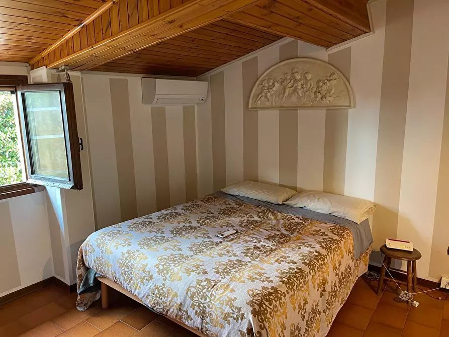 Immagine 38 di Mansarda in affitto  a Pietrasanta