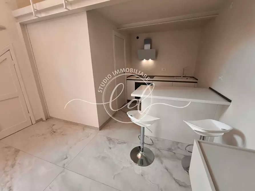 Immagine 8 di Appartamento in affitto  a Pietrasanta