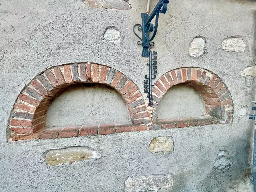 Immagine 86 di Porzione di casa in vendita  a Massarosa