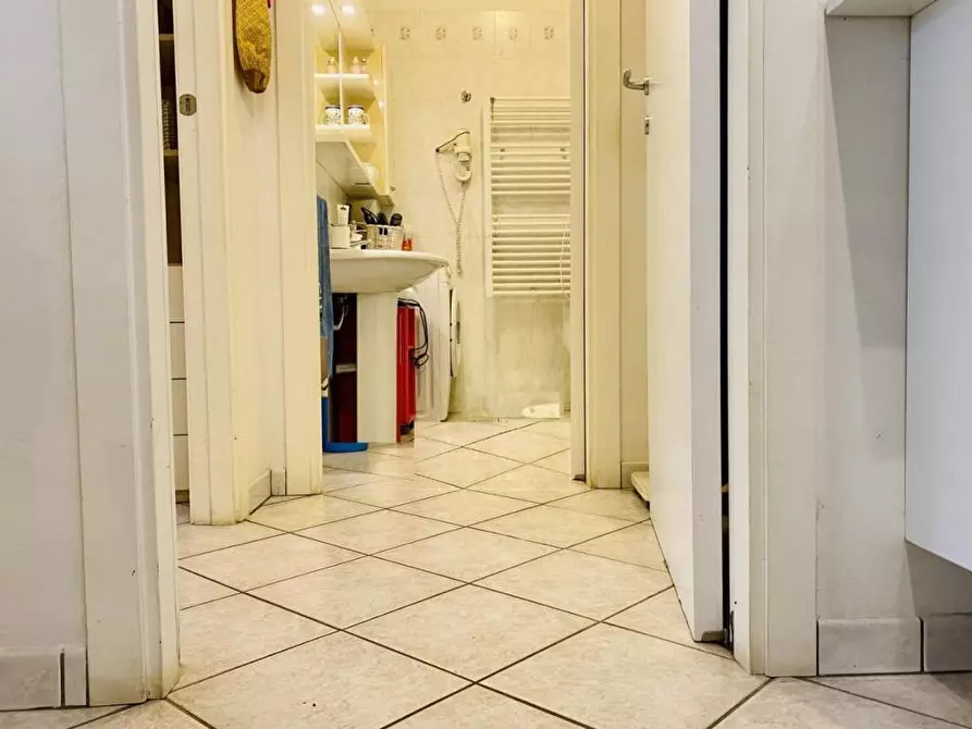 Immagine 29 di Quadrilocale in vendita  a Pietrasanta