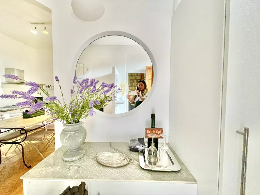 Immagine 8 di Trilocale in affitto  a Pietrasanta