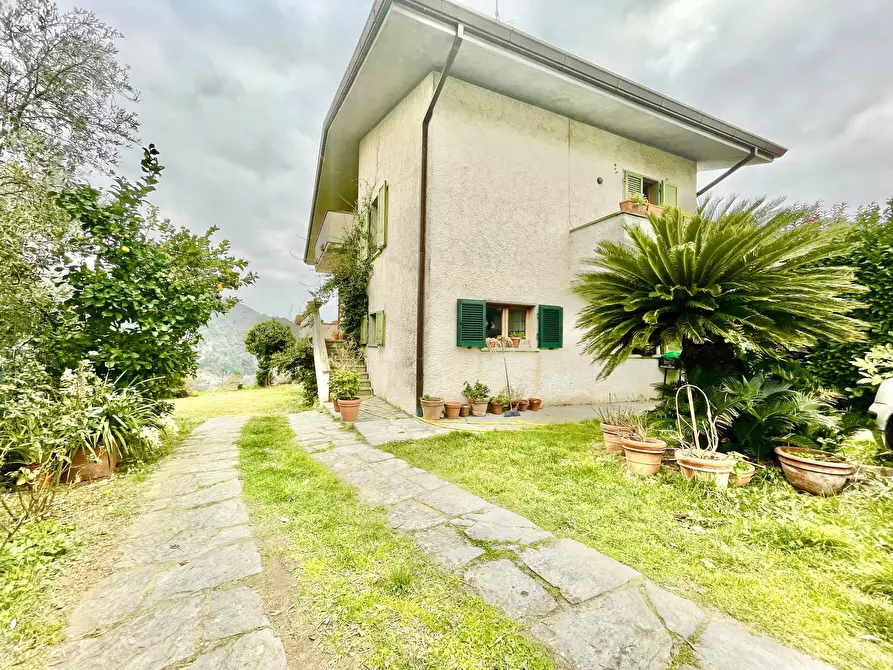 Immagine 53 di Casa indipendente in vendita  a Montignoso