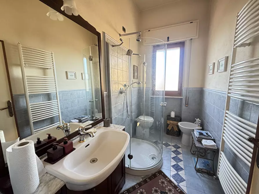 Immagine 19 di Quadrilocale in vendita  a Pietrasanta