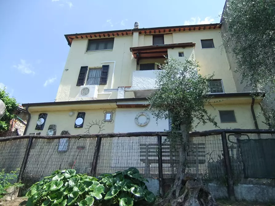 Immagine 20 di Porzione di casa in vendita  a Pietrasanta