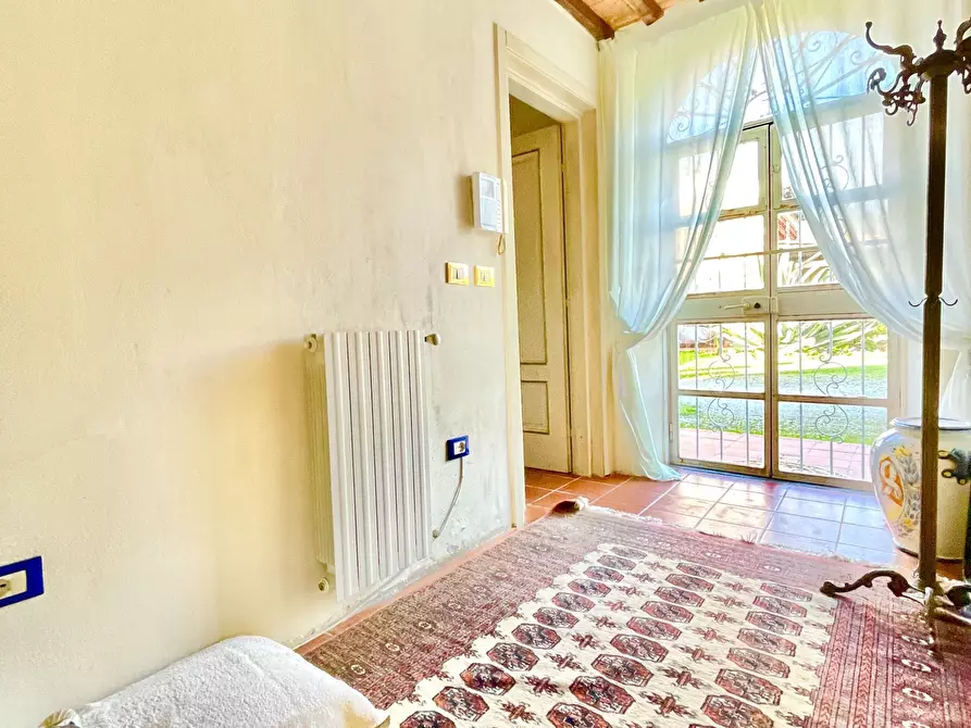 Immagine 14 di Rustico / casale in vendita  a Camaiore