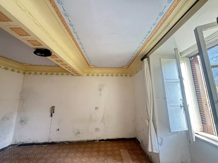 Immagine 27 di Porzione di casa in vendita  a Seravezza