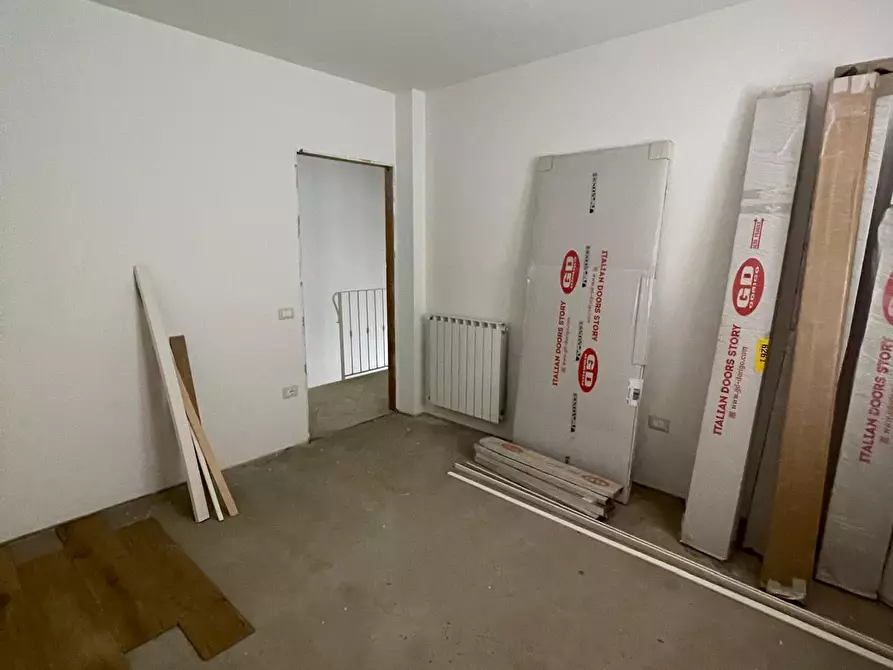 Immagine 56 di Villa in vendita  a Camaiore