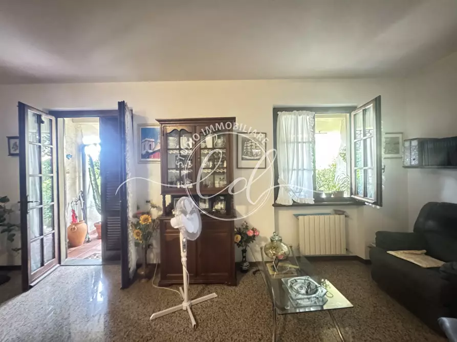 Immagine 47 di Villetta a schiera in vendita  a Seravezza