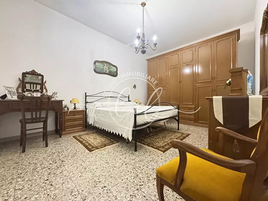 Immagine 40 di Porzione di casa in vendita  a Pietrasanta