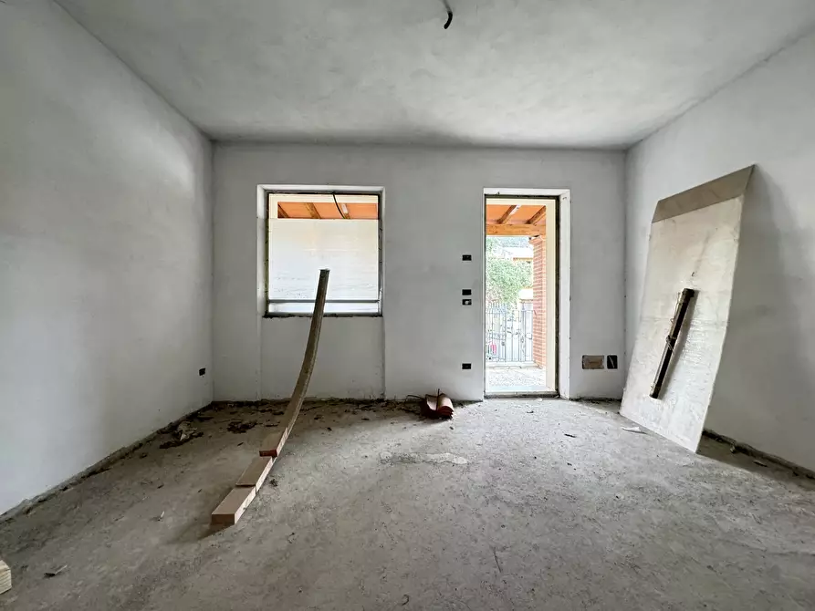 Immagine 17 di Porzione di casa in vendita  a Seravezza