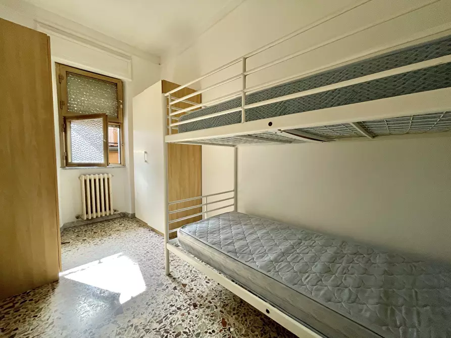 Immagine 11 di Quadrilocale in affitto  a Pietrasanta