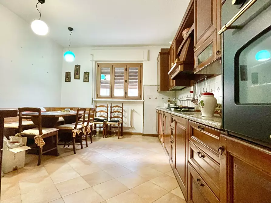 Immagine 8 di Quadrilocale in vendita  a Seravezza