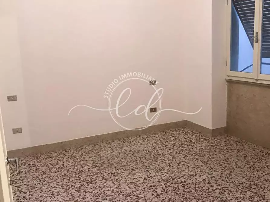 Immagine 6 di Quadrilocale in affitto  a Carrara