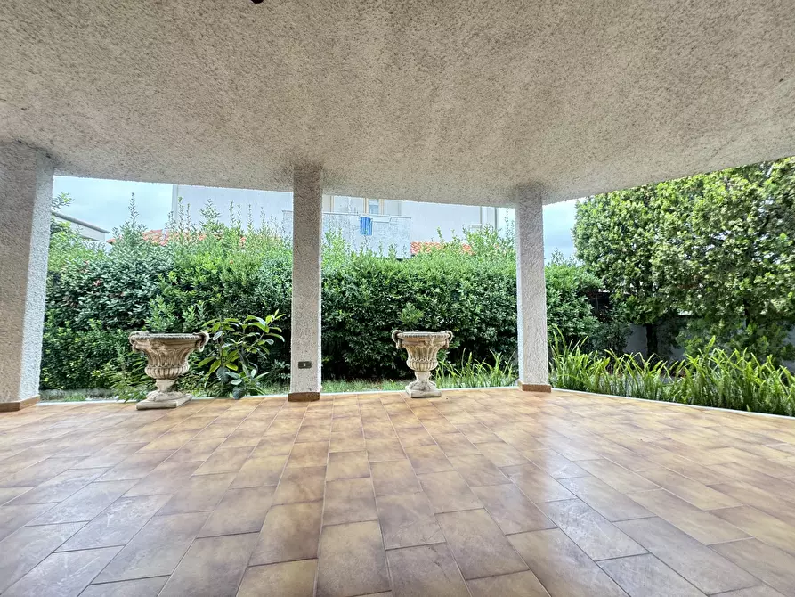 Immagine 5 di Casa indipendente in vendita  a Viareggio