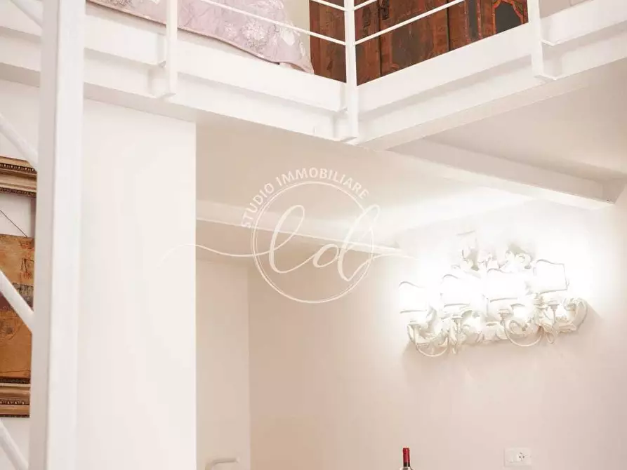 Immagine 1 di Appartamento in vendita  a Pietrasanta