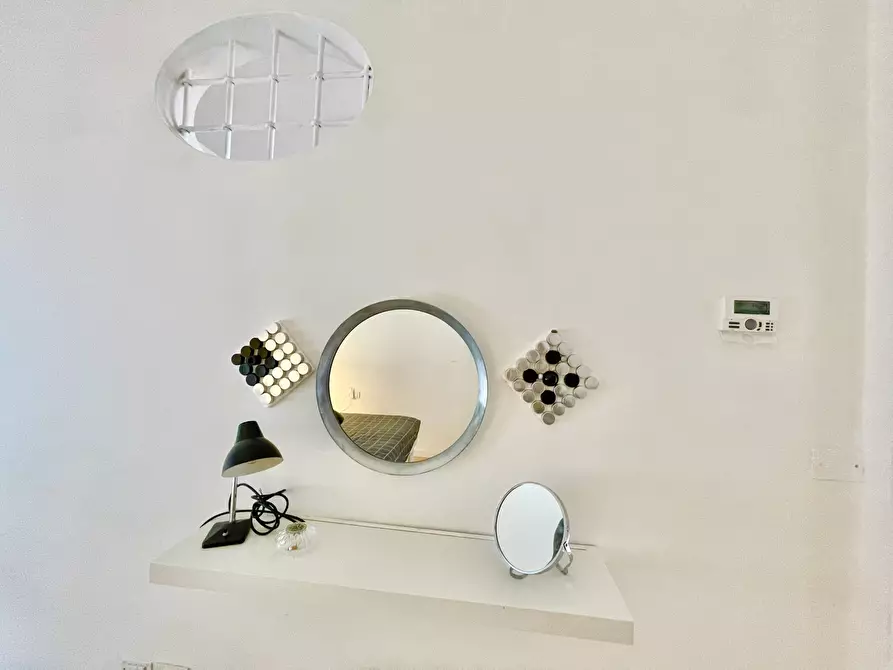 Immagine 30 di Trilocale in affitto  a Pietrasanta