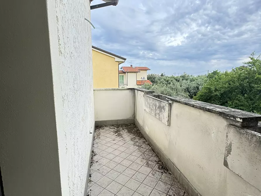 Immagine 57 di Porzione di casa in vendita  a Seravezza