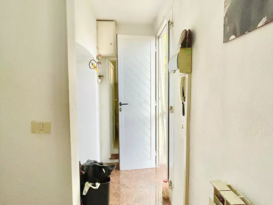 Immagine 4 di Porzione di casa in vendita  a Pietrasanta