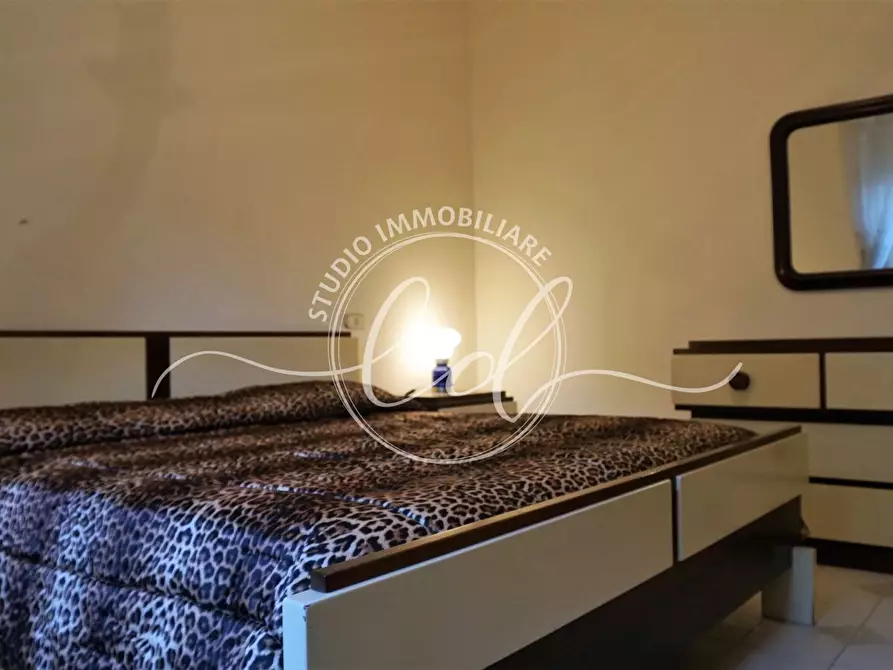 Immagine 13 di Pentalocale in affitto  a Camaiore