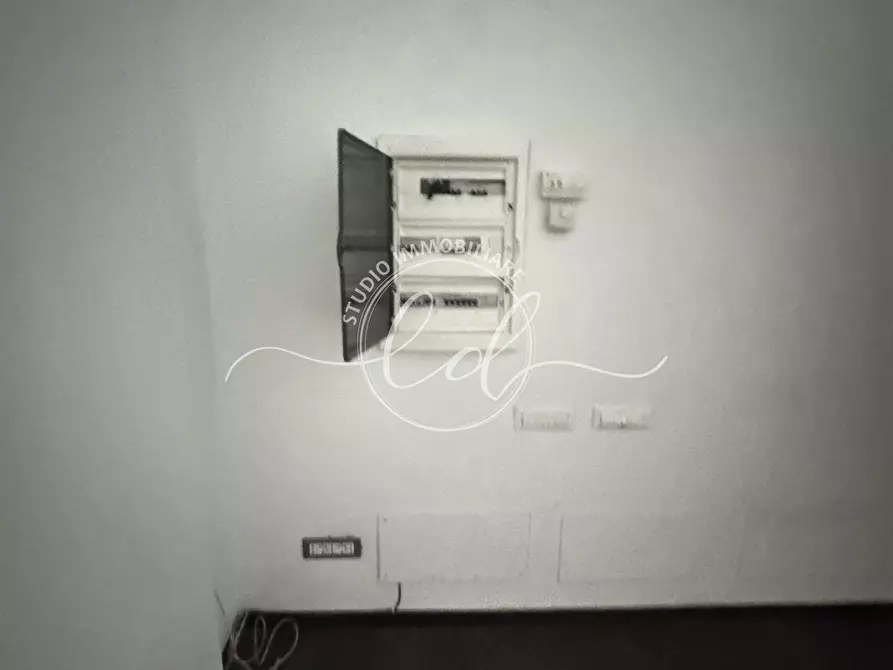 Immagine 8 di Capannone industriale in vendita  a Pietrasanta