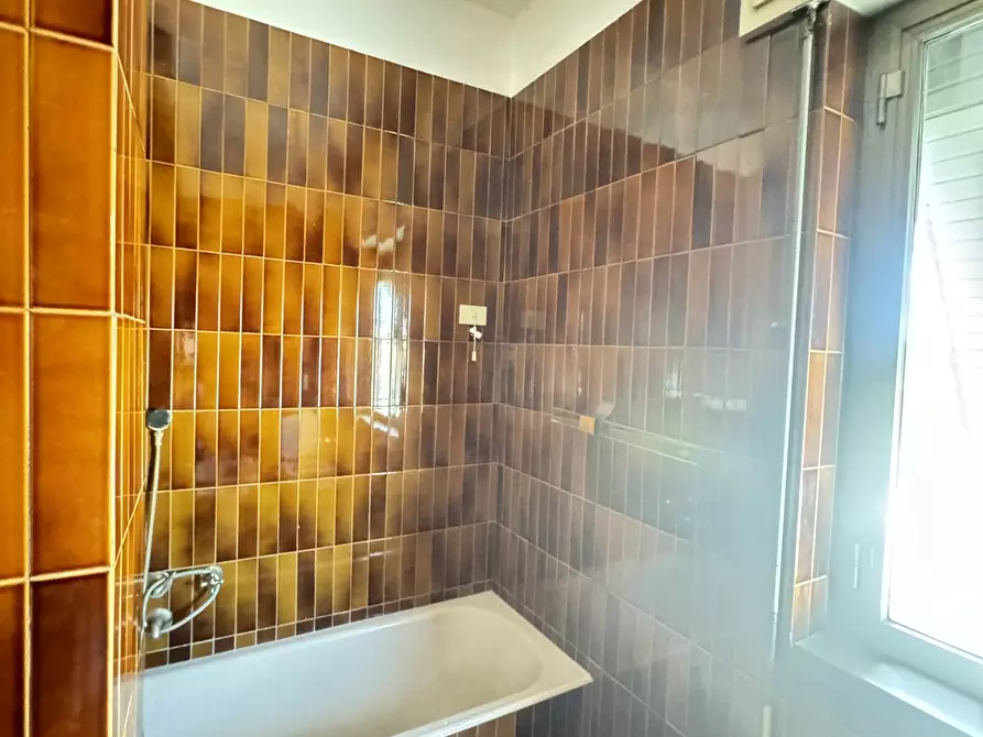 Immagine 62 di Porzione di casa in vendita  a Pietrasanta