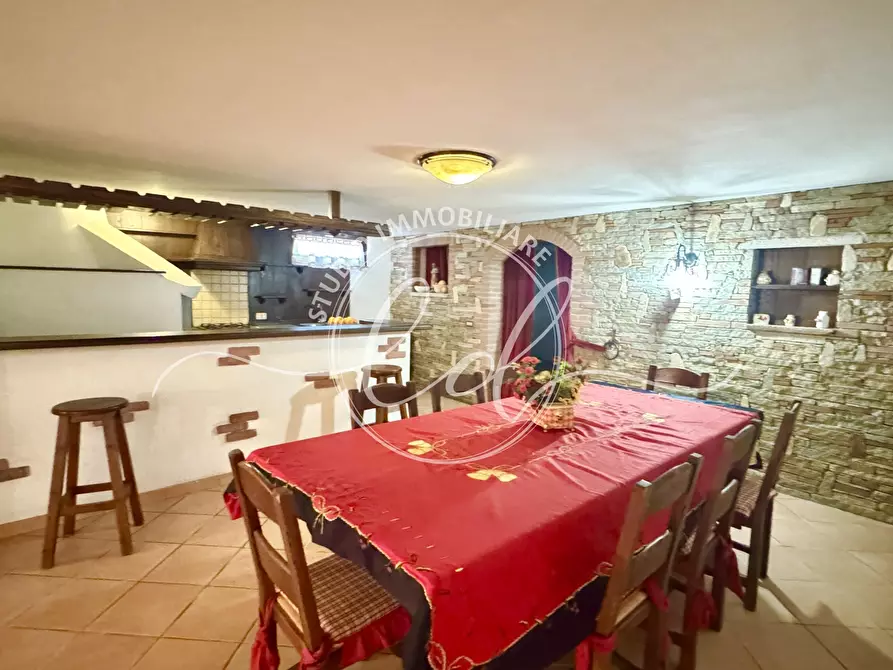 Immagine 60 di Casa indipendente in vendita  a Massarosa