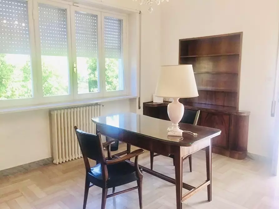 Immagine 18 di Villa in affitto  a Camaiore