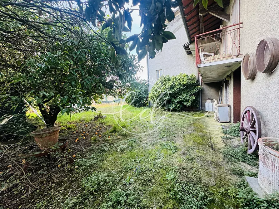 Immagine 17 di Porzione di casa in vendita  a Seravezza