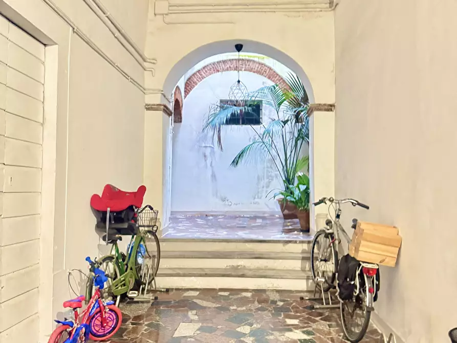 Immagine 37 di Appartamento in vendita  a Pietrasanta