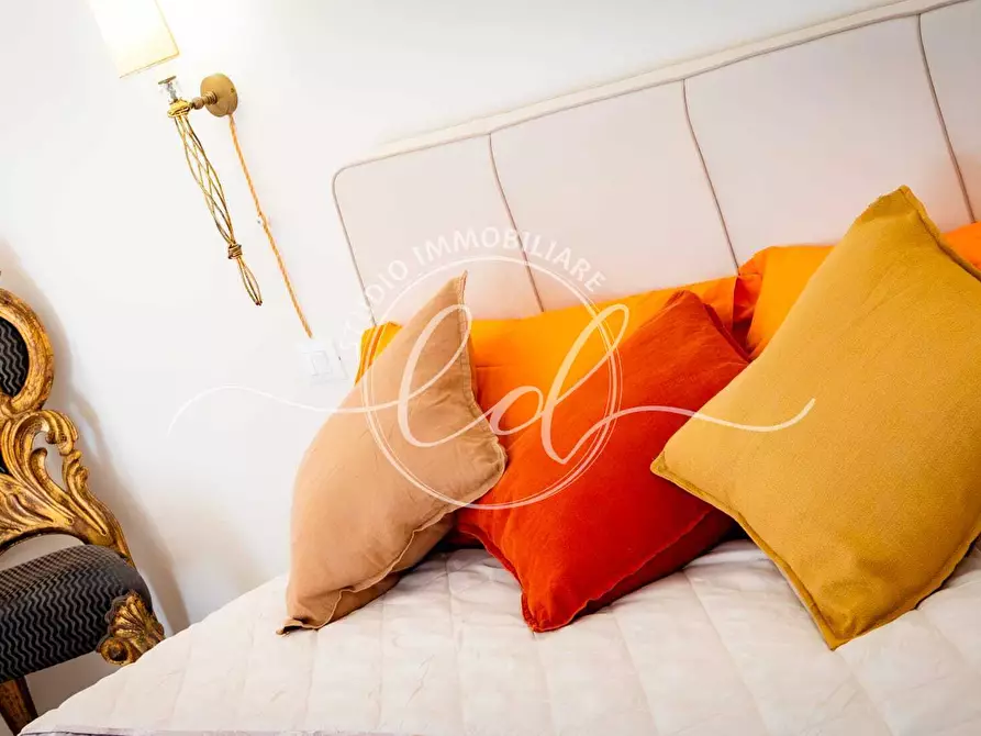 Immagine 12 di Appartamento in vendita  a Pietrasanta