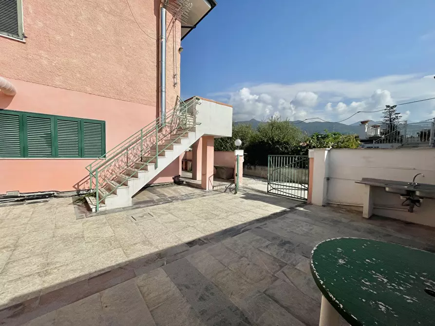 Immagine 22 di Porzione di casa in vendita  a Pietrasanta