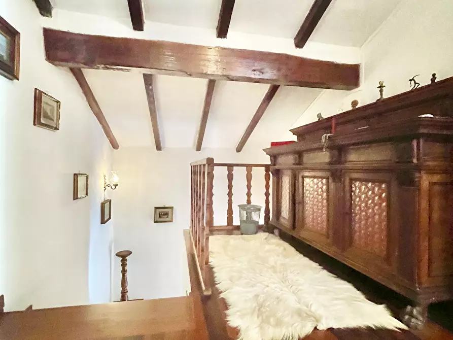 Immagine 22 di Casa bifamiliare in vendita  a Stazzema