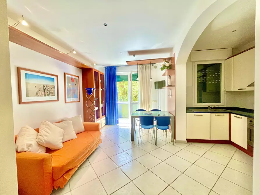 Immagine 3 di Quadrilocale in affitto  a Pietrasanta