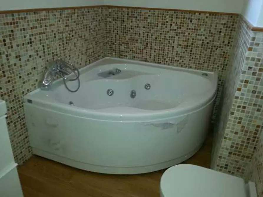 Immagine 16 di Villa in vendita  a Pietrasanta