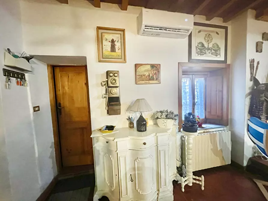 Immagine 11 di Porzione di casa in vendita  a Massarosa