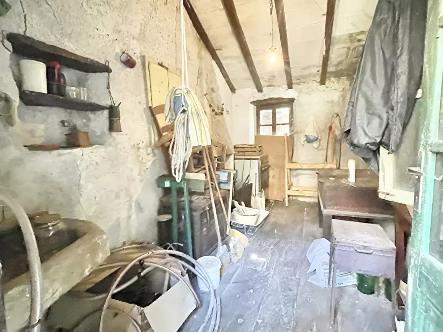 Immagine 74 di Casa bifamiliare in vendita  a Stazzema