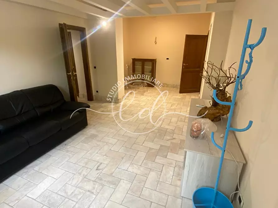 Immagine 1 di Appartamento in affitto  a Pietrasanta