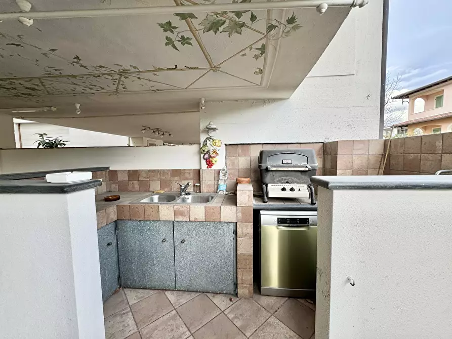 Immagine 9 di Quadrilocale in vendita  a Seravezza