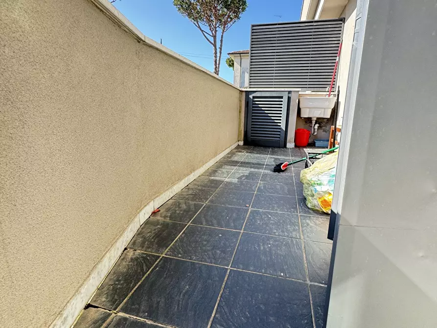 Immagine 7 di Quadrilocale in affitto  a Camaiore