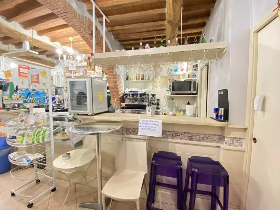 Immagine 2 di Bar / Ristorante in vendita  a Pietrasanta