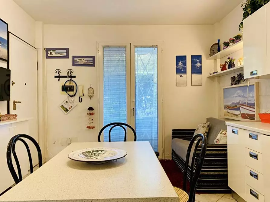 Immagine 13 di Quadrilocale in vendita  a Pietrasanta