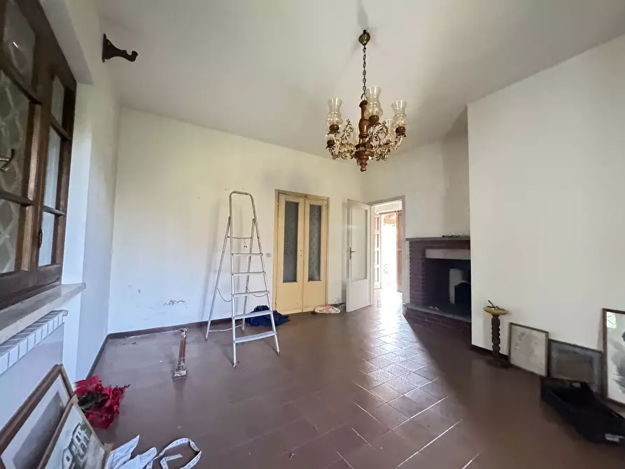 Immagine 36 di Rustico / casale in vendita  a Pietrasanta