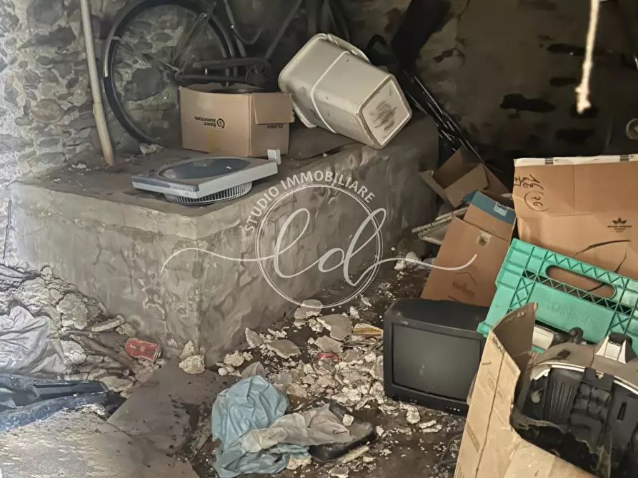 Immagine 66 di Porzione di casa in vendita  a Stazzema