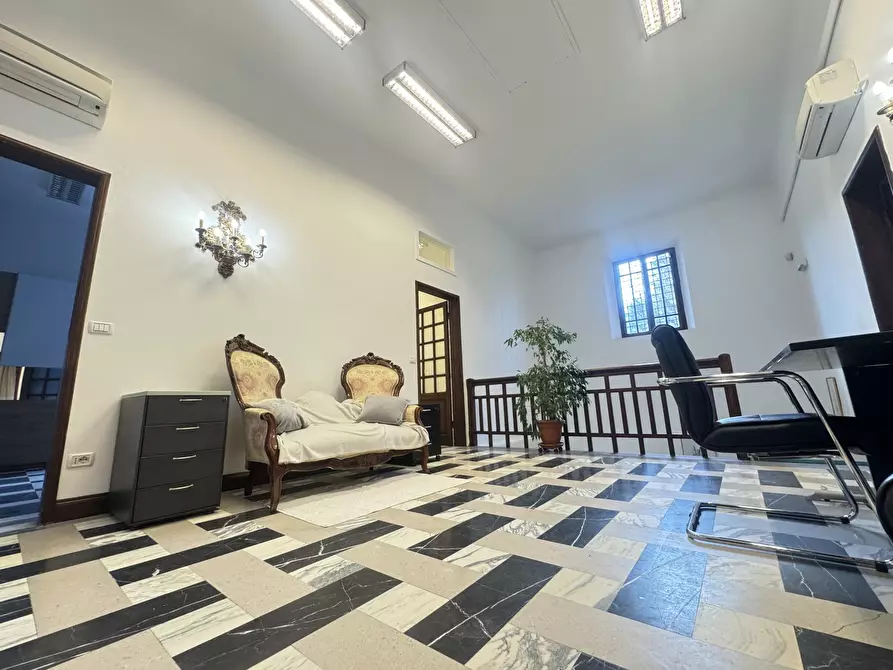 Immagine 78 di Rustico / casale in affitto  a Pietrasanta