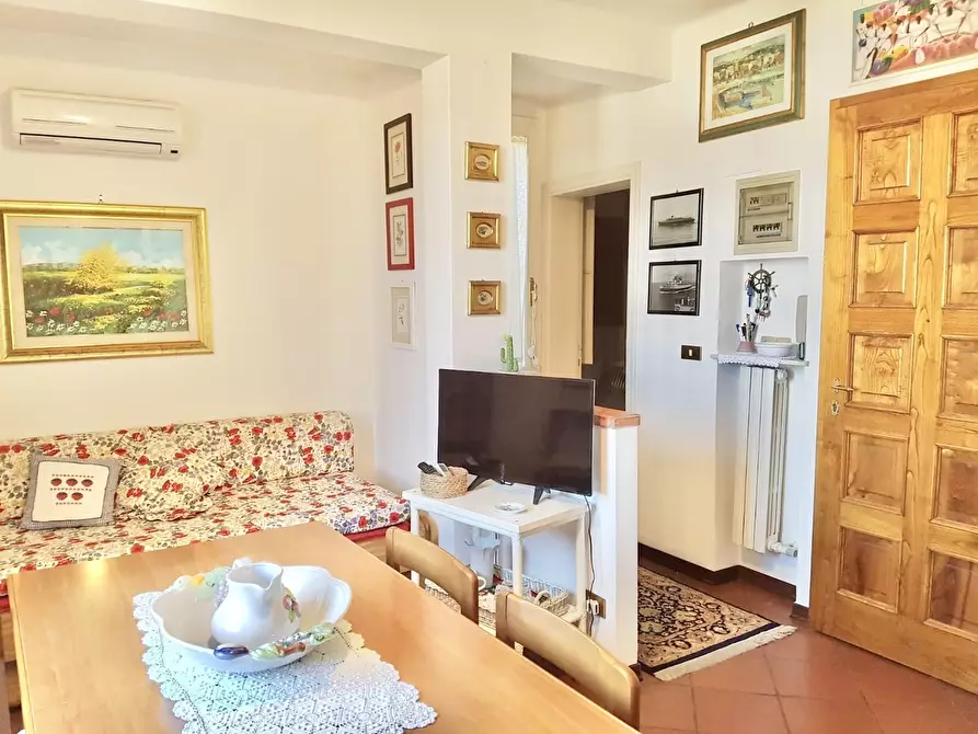 Immagine 2 di Trilocale in affitto  a Forte Dei Marmi