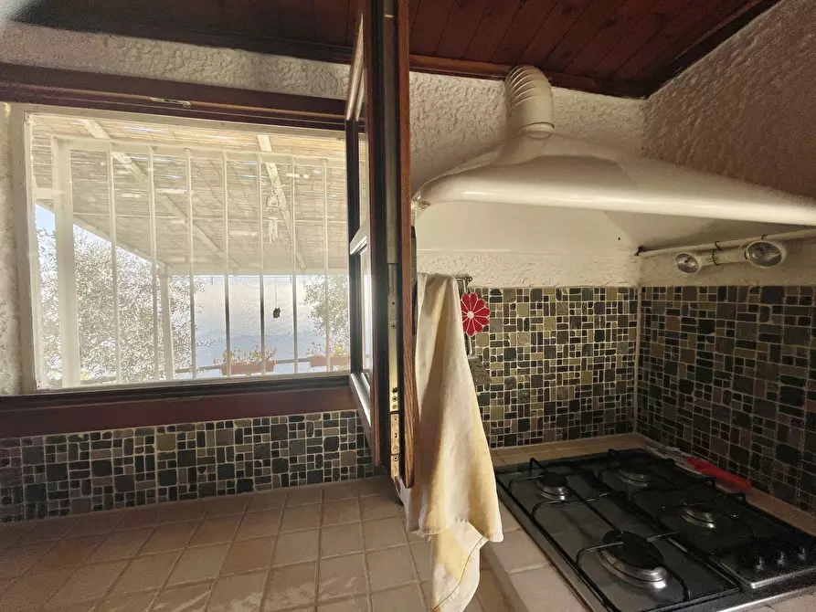 Immagine 41 di Baita in vendita  a Pietrasanta