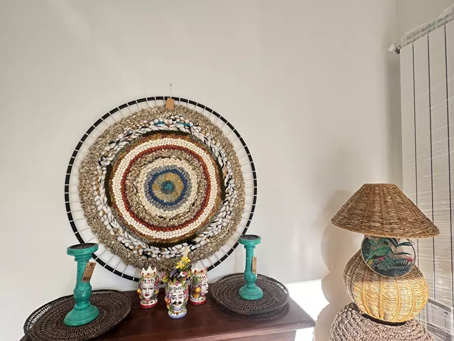 Immagine 4 di Villa in vendita  a Massa