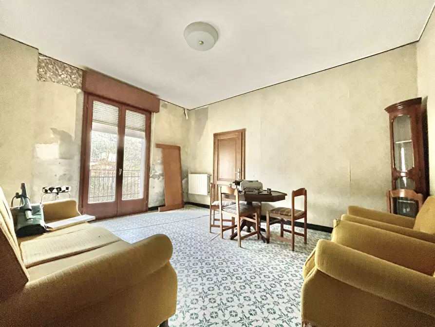 Immagine 9 di Quadrilocale in vendita  a Pietrasanta