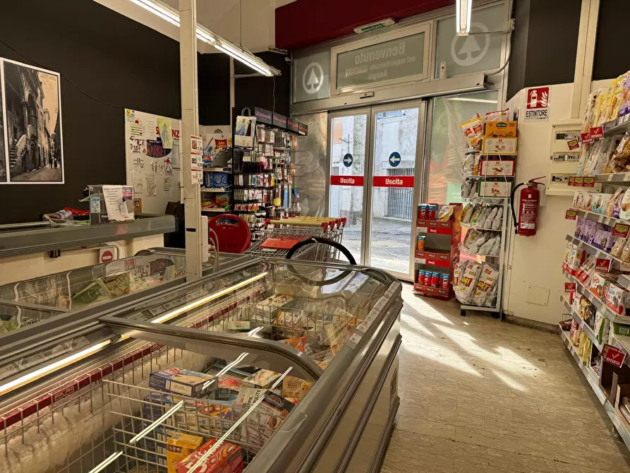 Immagine 13 di Locale commerciale in vendita  in Borgo S. Francesco D'Assis 28 a Anagni