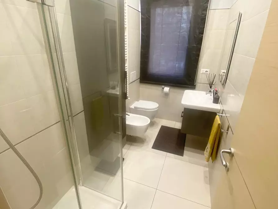 Immagine 19 di Pentalocale in vendita  in Via Cesare Battisti CESARE BATTISTI a Pescara